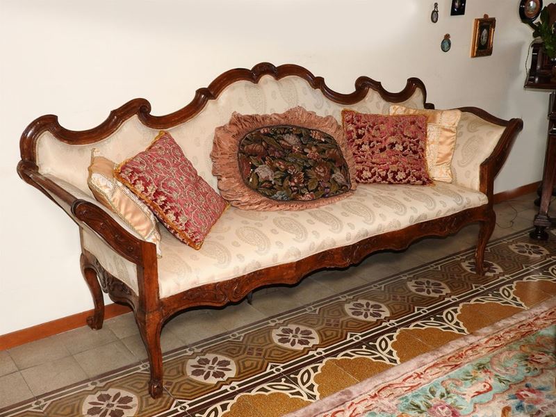 Divano in Noce