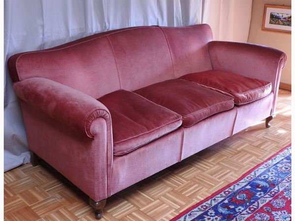 An Orange Velvet Upholstered Sofa  - Auction House-Sale: Furniture, Old Master Paintings and Jewels from florentine house. - II - Maison Bibelot - Casa d'Aste Firenze - Milano