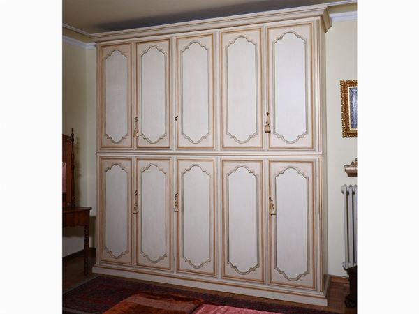 A Lacquered Wardrobe  - Auction House-Sale: Furniture, Old Master Paintings and Jewels from florentine house. - II - Maison Bibelot - Casa d'Aste Firenze - Milano