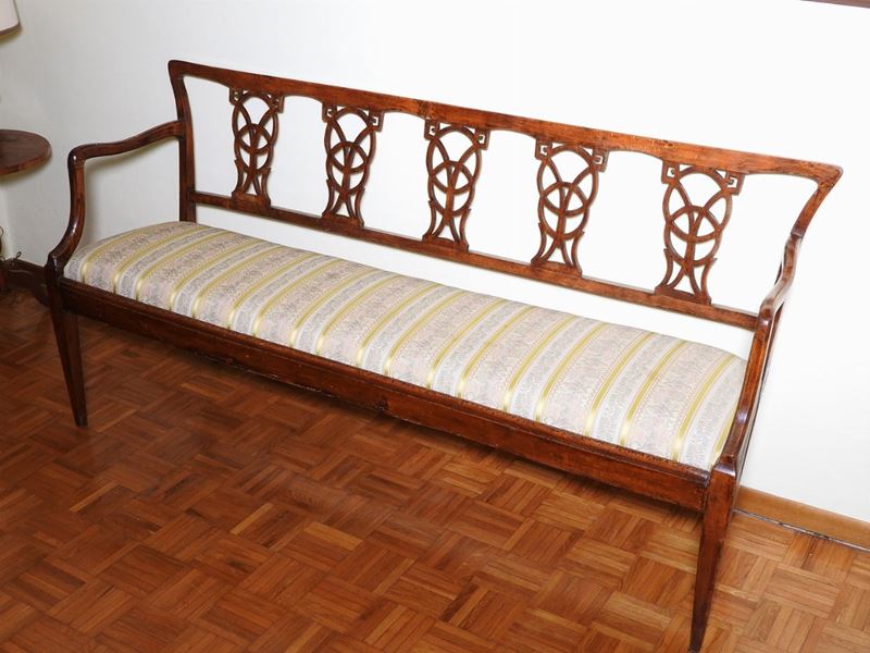 Divanetto a Panca in Noce