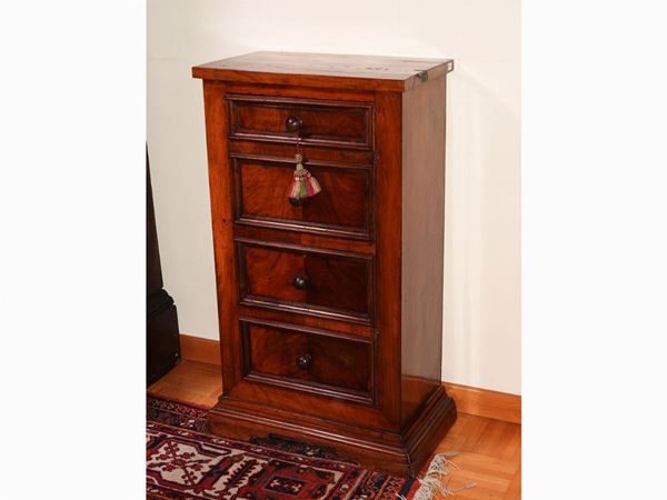 A Small Walnut Cabinet  - Auction House-Sale: Furniture, Old Master Paintings and Jewels from florentine house. - II - Maison Bibelot - Casa d'Aste Firenze - Milano