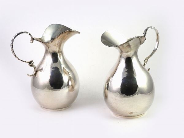 A Pair of Silver Pitchers  - Auction House-Sale: Furniture, Old Master Paintings and Jewels from florentine house. - II - Maison Bibelot - Casa d'Aste Firenze - Milano