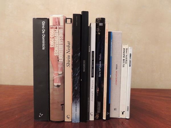 Thirteen Books on Contemporary Artists: de Dominicis, Beecroft, Viola, Beuys and Others  - Auction Laura Tansini's Art Library - Maison Bibelot - Casa d'Aste Firenze - Milano