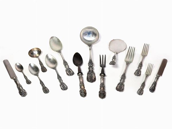 A Sterling Silver Cutlery Set  - Auction House-Sale: Furniture, Old Master Paintings and Jewels from florentine house. - II - Maison Bibelot - Casa d'Aste Firenze - Milano