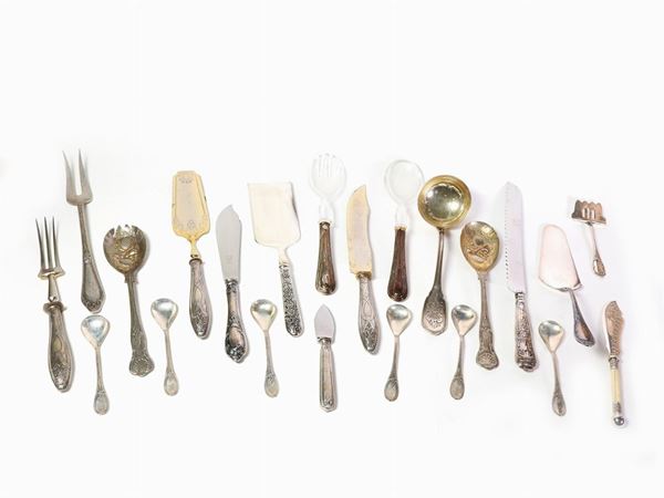 A Lot of Silver and Sheffiled Cutlery  - Auction House-Sale: Furniture, Old Master Paintings and Jewels from florentine house. - II - Maison Bibelot - Casa d'Aste Firenze - Milano