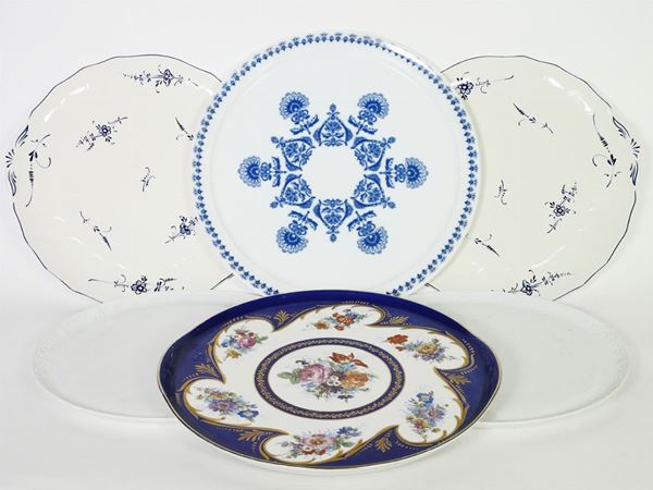A Lot of Six Porcelain Trays  - Auction House-Sale: Furniture, Old Master Paintings and Jewels from florentine house. - II - Maison Bibelot - Casa d'Aste Firenze - Milano
