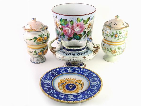 A Lot of Porcelain and Glazed Earthenware Items
