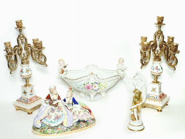 A Lot of Porcelain Items  - Auction House-Sale: Furniture, Old Master Paintings and Jewels from florentine house. - II - Maison Bibelot - Casa d'Aste Firenze - Milano