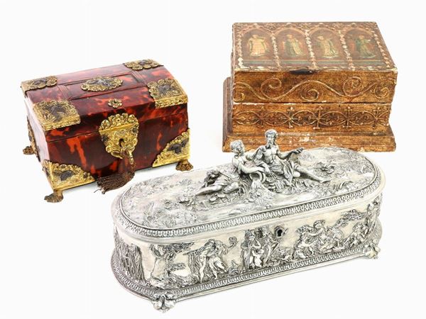 Three Boxes  - Auction House-Sale: Furniture, Old Master Paintings and Jewels from florentine house. - II - Maison Bibelot - Casa d'Aste Firenze - Milano