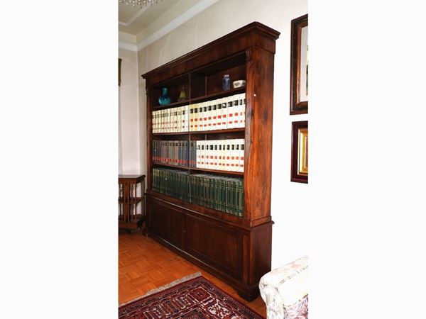 A Walnut Bookcase  (19th Century)  - Auction House-Sale: Furniture, Old Master Paintings and Jewels from florentine house. - II - Maison Bibelot - Casa d'Aste Firenze - Milano