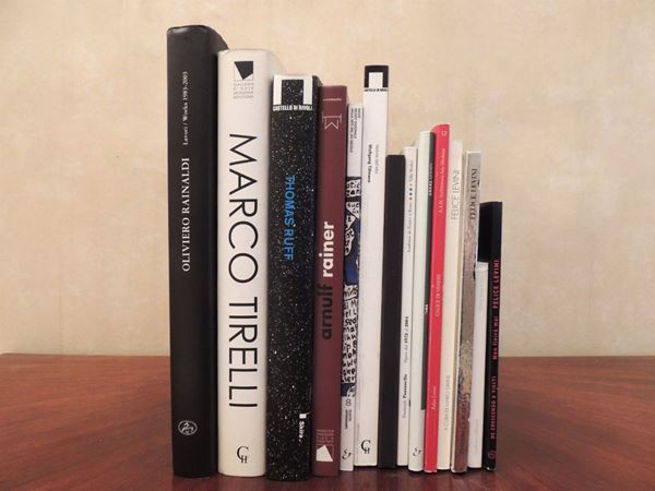 Quattordici libri su artisti contemporanei  - Asta La Biblioteca d'arte di Laura Tansini - Maison Bibelot - Casa d'Aste Firenze - Milano