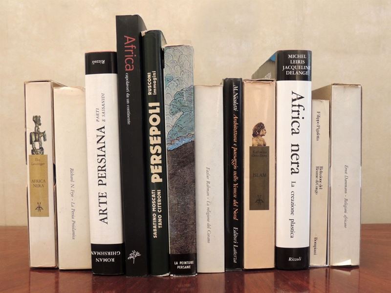 Dodici Libri Sull'arte Africana e Islamica