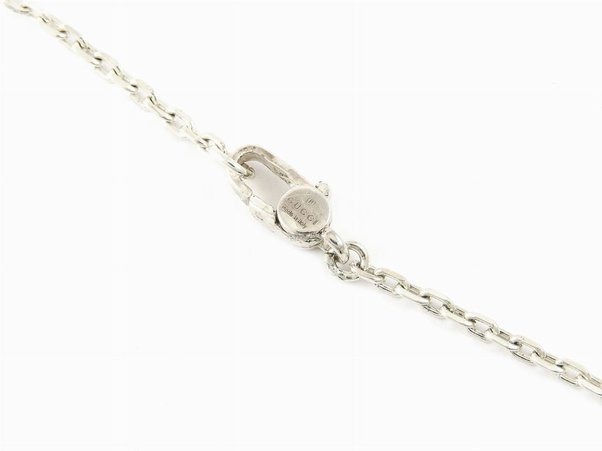 Catenina a Maglia Rolò con Piastra Pendente Gucci in Argento