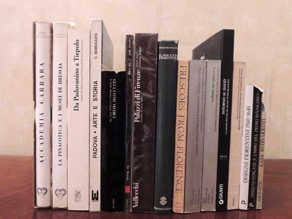 Sedici libri d'arte  - Asta La Biblioteca d'arte di Laura Tansini - Maison Bibelot - Casa d'Aste Firenze - Milano