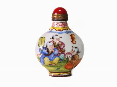 Snuff Bottle in Smalto