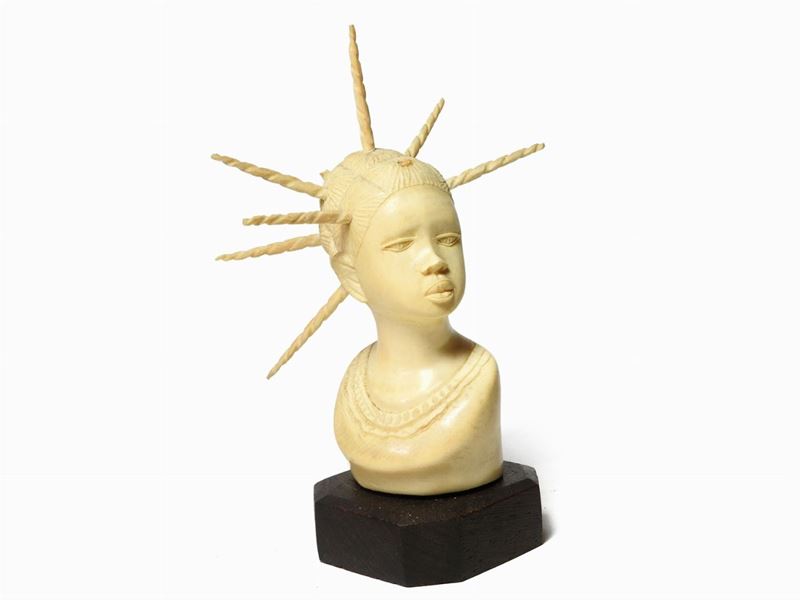 *busto Femminile in Avorio