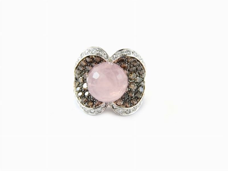 Anello in Oro Bianco, Diamanti Incolori e Brown e Quarzo Rosa