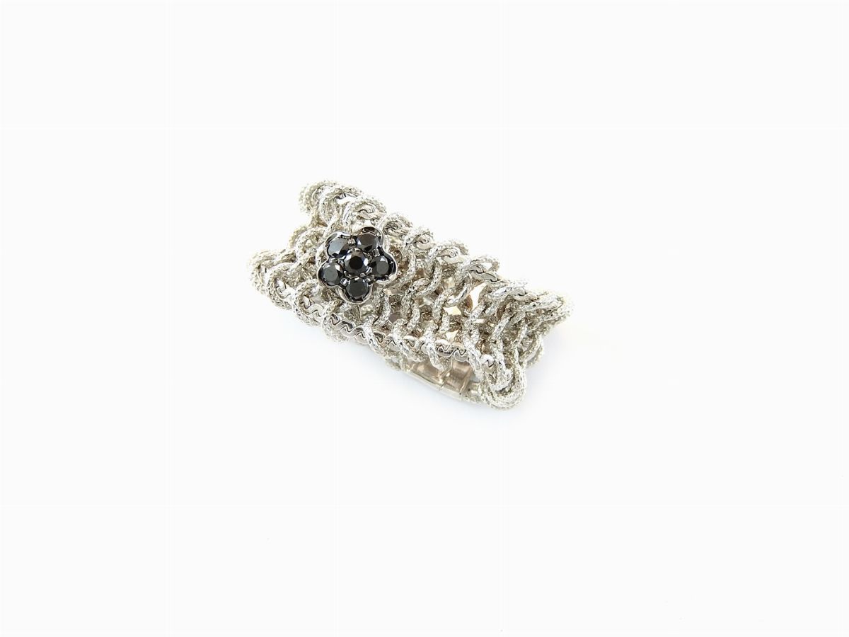 Anello a Fascia in Oro Bianco e Diamanti Neri
