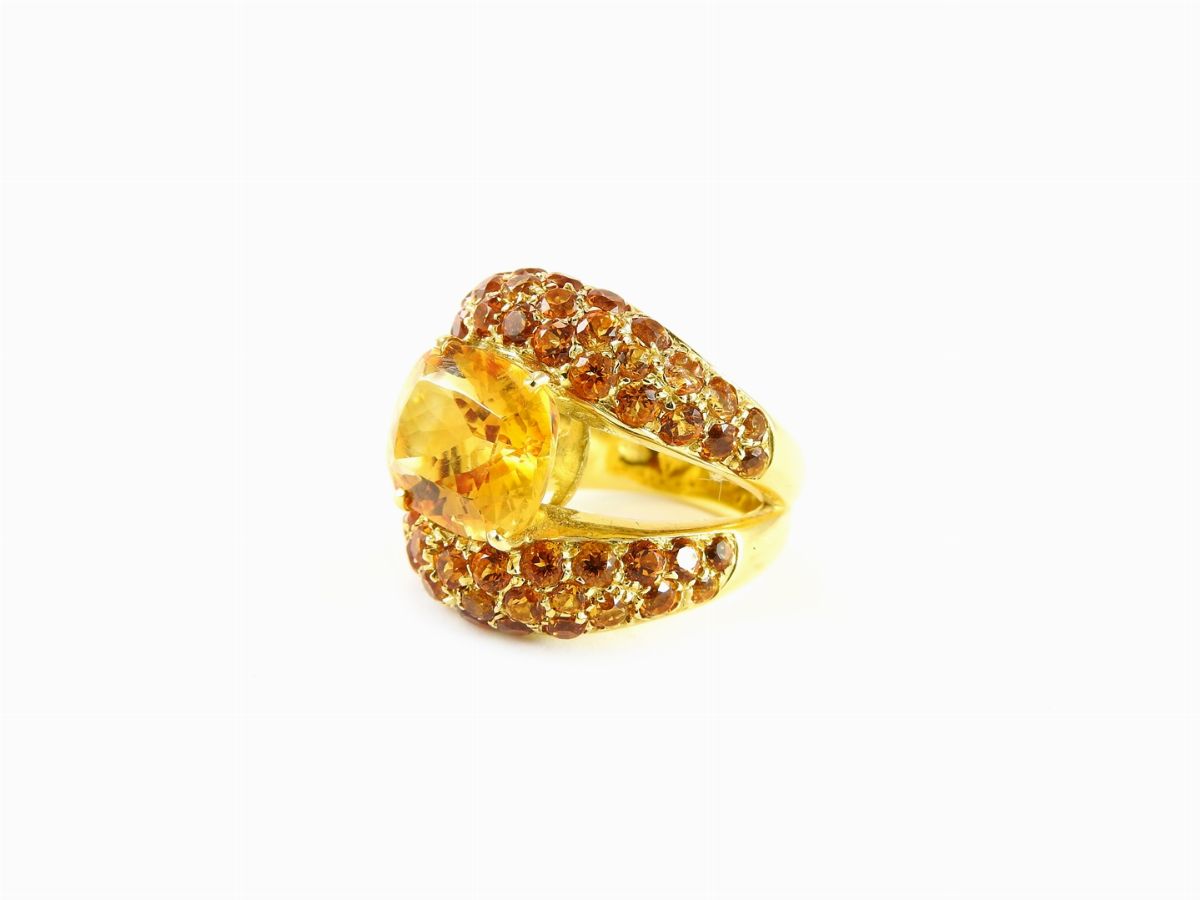 Anello in Oro Giallo e Quarzi Citrini