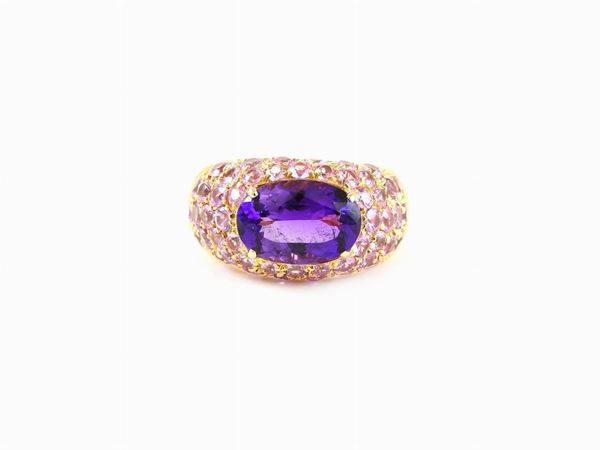 Yellow gold ring with pink sapphires and amethyst quartz