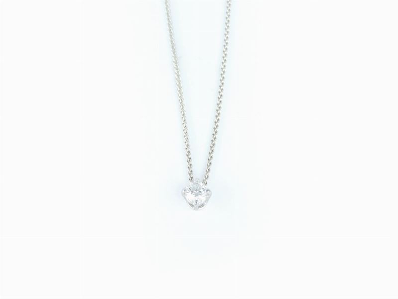 Girocollo in Oro Bianco a Maglia a Spiga con Pendente "punto Luce" in Oro Bianco e Diamante