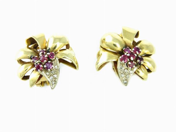 14Kt yellow gold earrings with diamonds and rubies  (Forties)  - Auction House-Sale: Furniture, Old Master Paintings and Jewels from florentine house. - II - Maison Bibelot - Casa d'Aste Firenze - Milano