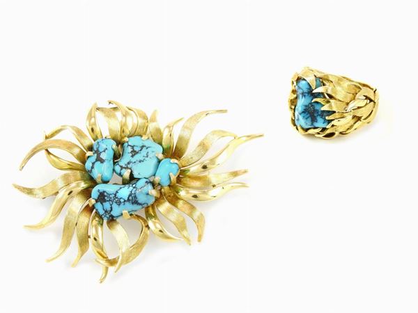Demi parure anello e spilla in oro giallo e turchesi