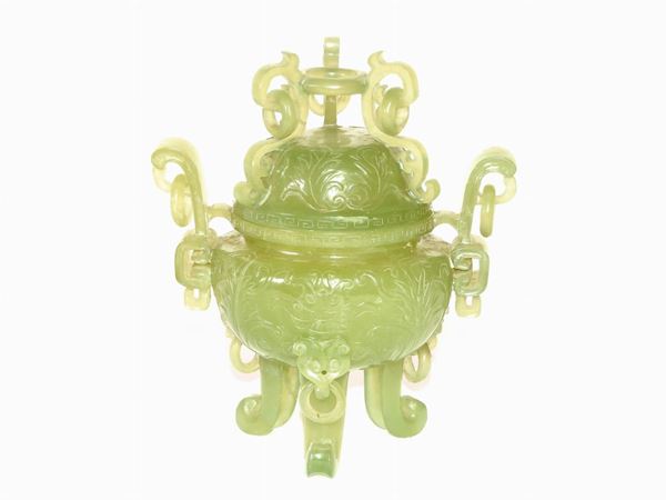 Carved Jade Incense Burner  (China, 20th Century)  - Auction Furniture and Old Master Paintings - I - Maison Bibelot - Casa d'Aste Firenze - Milano