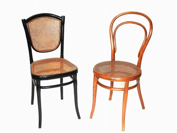 Serie di cinque sedie in faggio curvato  (Thonet, inizio del XX secolo)  - Asta Arredi e dipinti antichi - I - Maison Bibelot - Casa d'Aste Firenze - Milano