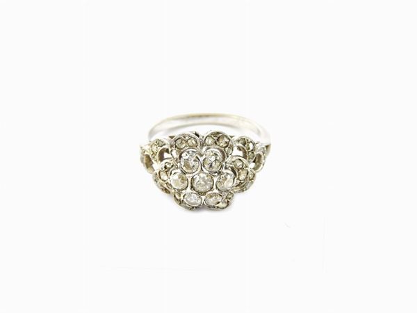 White gold daisy ring with diamonds