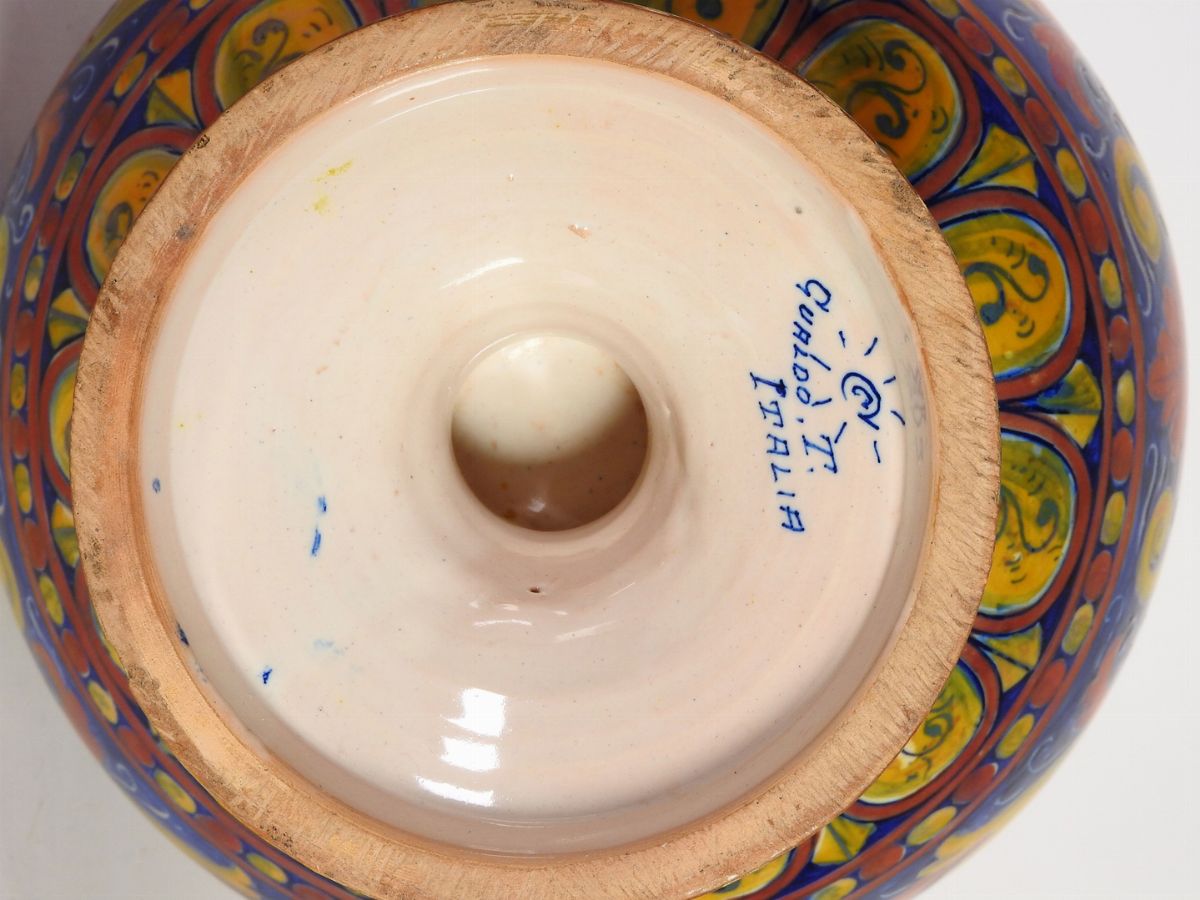 Vaso Biansato in Maiolica Smaltata a Lustro