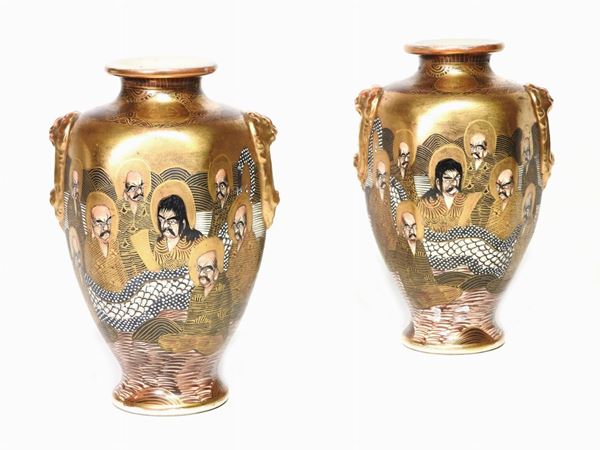Coppia di vasi in porcellana Satsuma