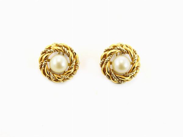 Yellow gold earrings with Akoya cultured pearls  - Auction Jewels and Watches - Maison Bibelot - Casa d'Aste Firenze - Milano