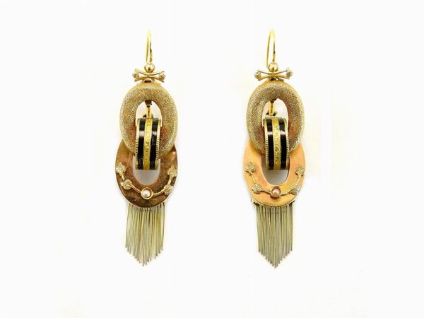 Yellow and pink gold ear pendants with enamel and half pearls