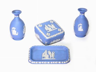 Lotto di Oggetti in Terraglia Wedgwood