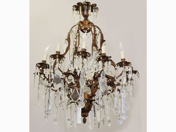 A Gilded Metal and Crystal Chandelier  - Auction Furniture and Old Master Paintings - I - Maison Bibelot - Casa d'Aste Firenze - Milano