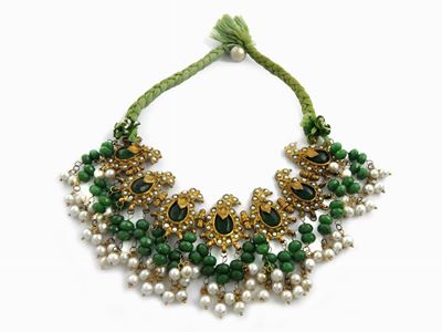 Parure in Metallo Dorato, Perle Keshi e Agate Verdi