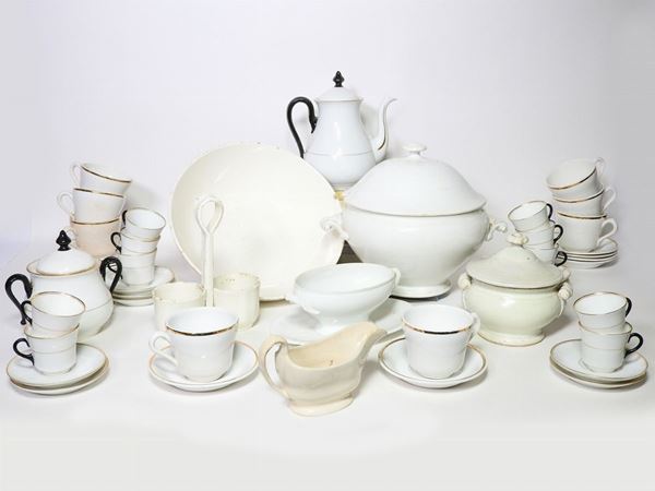 A Lot of Porcelain and Pottery Lot