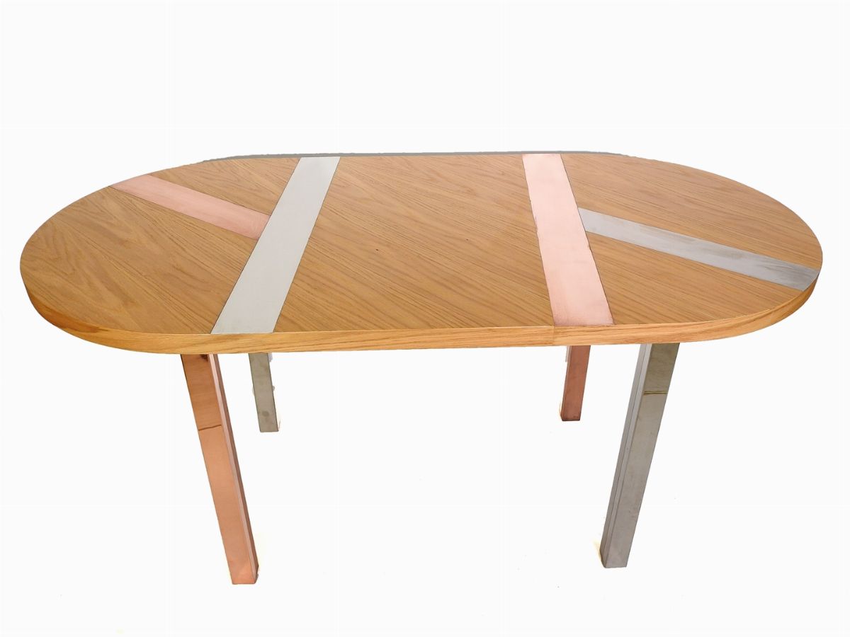 Tavolo di Design Moderno