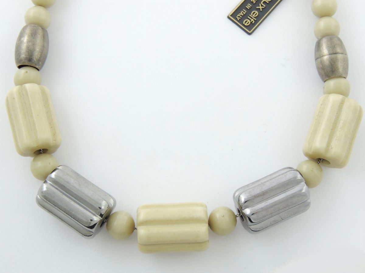 Collana in Resina Grigia e Metallizzata, Bijoux Elfe