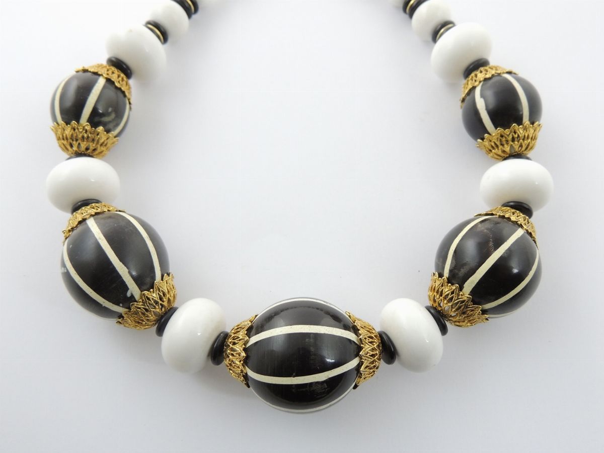 Collana Boule in Resina Bianca e Nera, Bozart