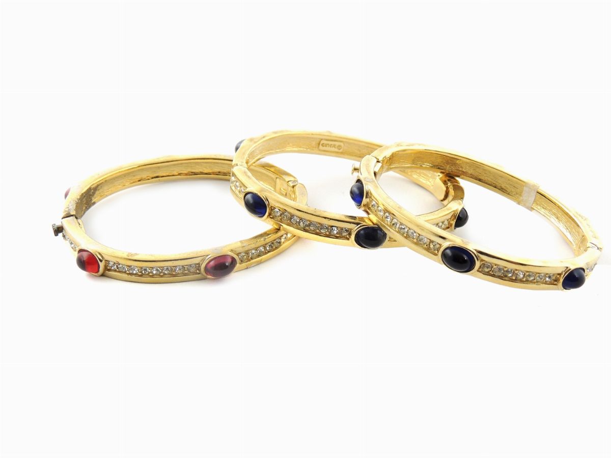 Tre Bracciali Rigidi in Metallo Dorato, Vetro e Strass, Ciner