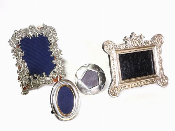 Four Silver-plated Picture Frames  - Auction House-Sale: Furniture, Old Master Paintings and Jewels from florentine house. - II - Maison Bibelot - Casa d'Aste Firenze - Milano