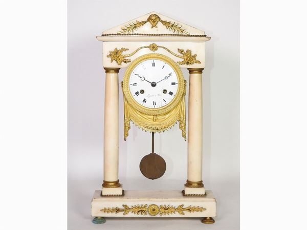 Orologio a tempietto in marmo  (XIX secolo)  - Asta Arredi e dipinti antichi - I - Maison Bibelot - Casa d'Aste Firenze - Milano