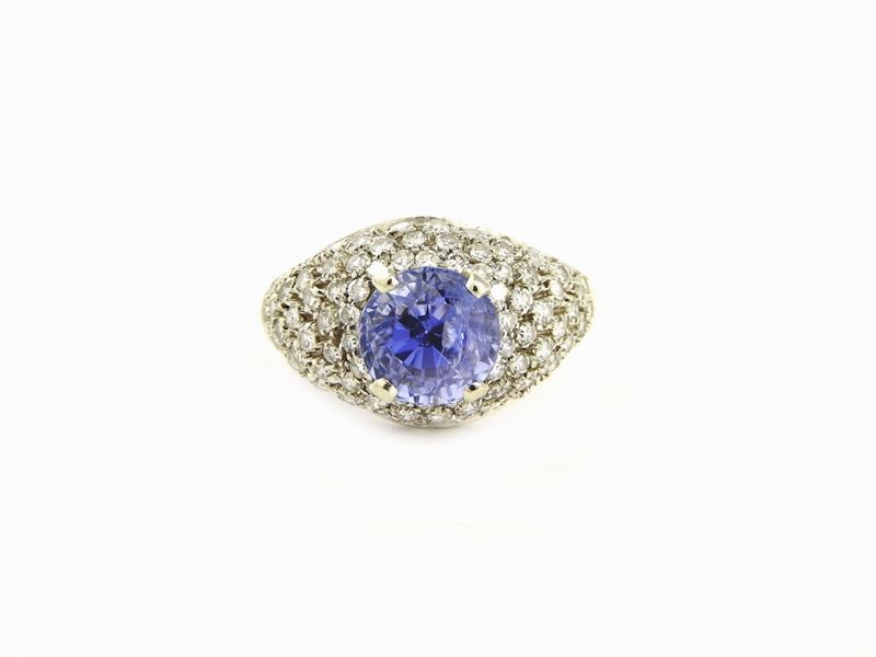 Anello a Cupola in Oro Bianco Diamanti e Zaffiro
