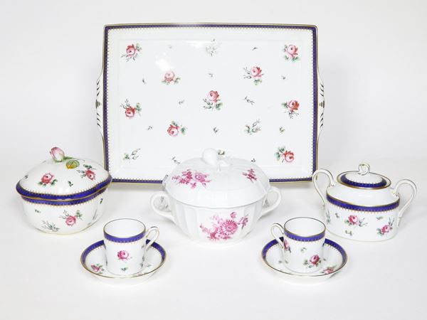 A Lot of Porcelain Items