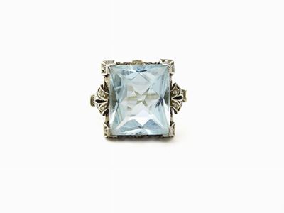 Anello in Oro Bianco e Giallo con Acquamarina e Piccoli Diamanti