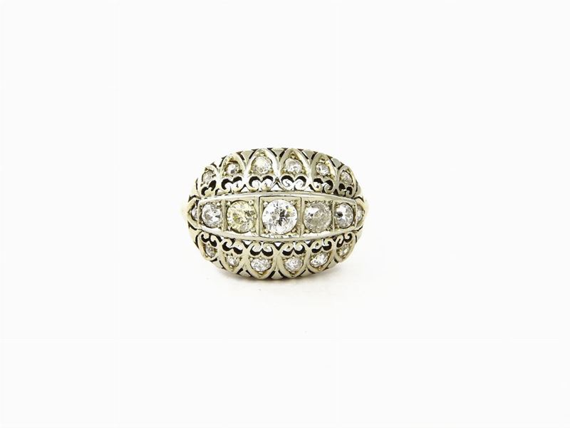 Anello a Tre Fasce in Oro Bianco e Diamanti