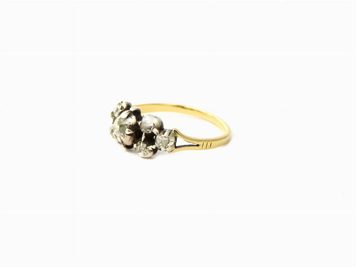 Anello da Mignolo in Oro Giallo e Argento con Diamanti