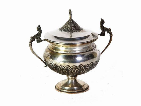 A Silver Sugar Bowl  - Auction House-Sale: Furniture, Old Master Paintings and Jewels from florentine house. - II - Maison Bibelot - Casa d'Aste Firenze - Milano